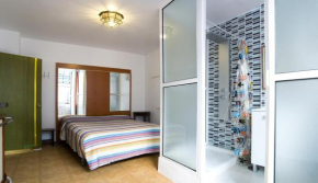 Гостиница Hostal Flamenco Camaron  Малага
